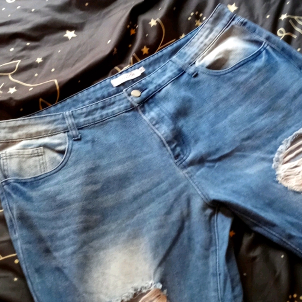 MissLook Plus Size Distressed Jeans